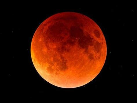 Chandra Grahan : century’s longest total lunar eclipse to be seen in dubai on july 27 | दुबई में 27 जुलाई को दिखेगा सदी का सबसे लंबा चंद्र ग्रहण